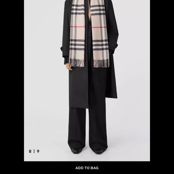 Burberry the classic check cashmere scarf - Picture 3 of 5